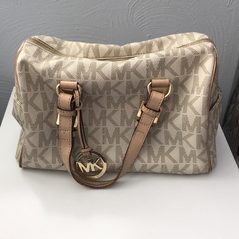 Michael Kors Grayson Medium Satchel Vanilla